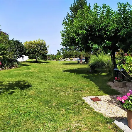 Les Du Vigneron Et Cd'h 4*