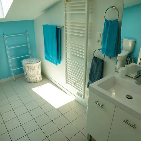 Les Du Vigneron Et Cd'h Bed & Breakfast 4*