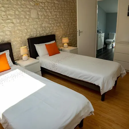 Les Du Vigneron Et Cd'h 4*