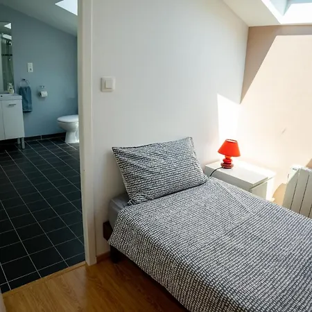 Les Du Vigneron Et Cd'h Bed & Breakfast 4*