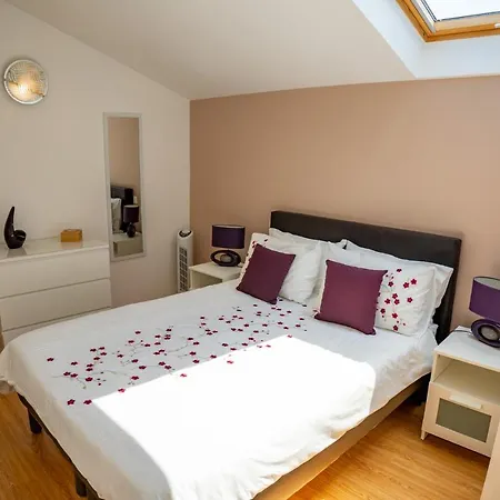 Les Du Vigneron Et Cd'h 4* Saint-Seurin-de-Palenne