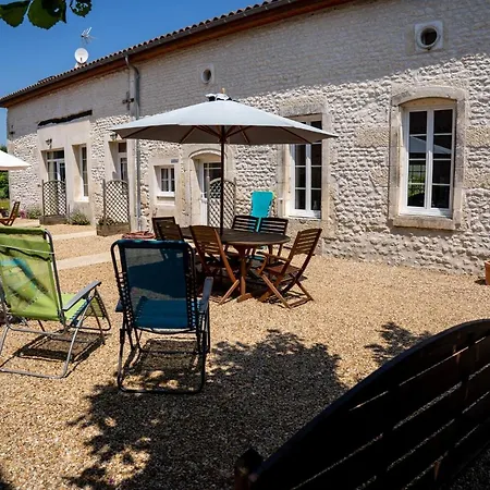 Bed & Breakfast Les Du Vigneron Et Cd'h 4*