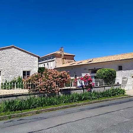 Les Du Vigneron Et Cd'h Bed & Breakfast
