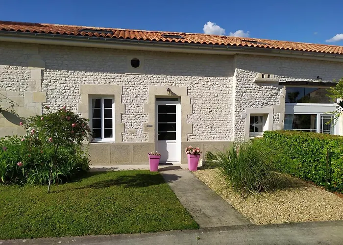 Les Du Vigneron Et Cd'h Bed and breakfast Saint-Seurin-de-Palenne