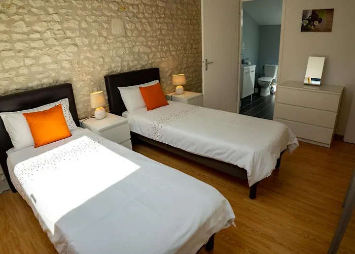 Les Du Vigneron Et Cd'h 4*