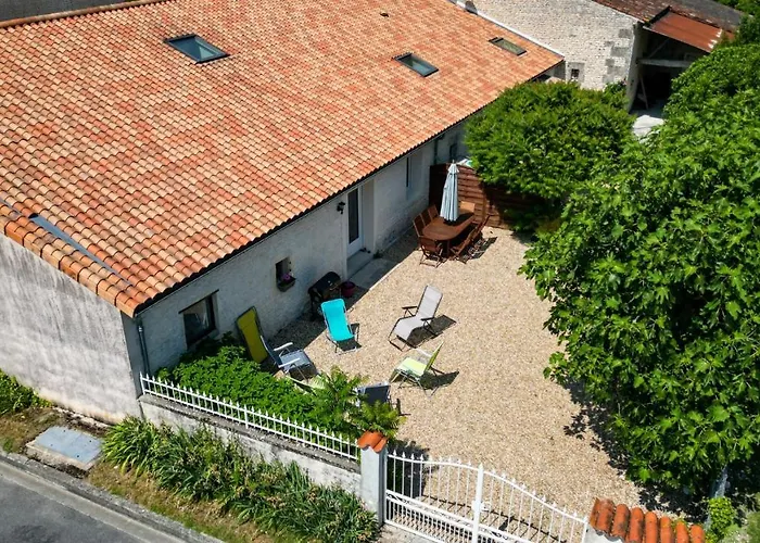 Bed and breakfast Les Du Vigneron Et Cd'h Saint-Seurin-de-Palenne