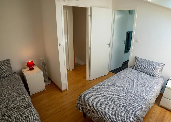 Les Du Vigneron Et Cd'h Bed and breakfast