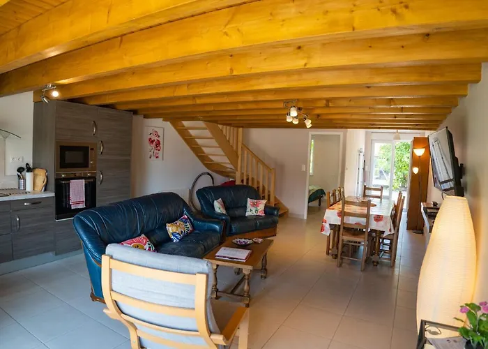 Les Du Vigneron Et Cd'h Bed and breakfast 4*