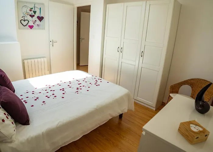 Les Du Vigneron Et Cd'h 4*