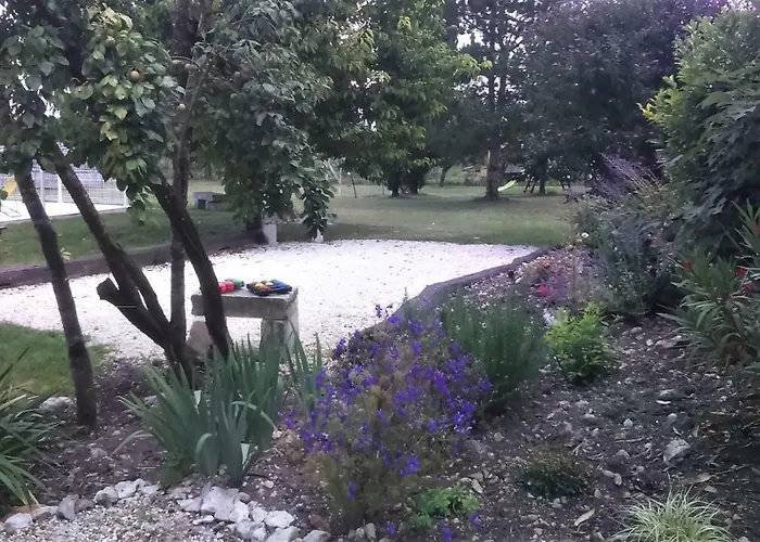 Les Du Vigneron Et Cd'h Bed and breakfast Saint-Seurin-de-Palenne