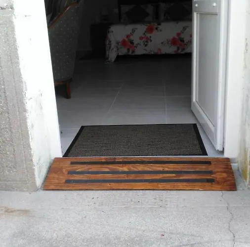 Les Du Vigneron Et Cd'h 4*